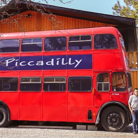 Piccadilly Motel Radium Hot Springs Luaran gambar