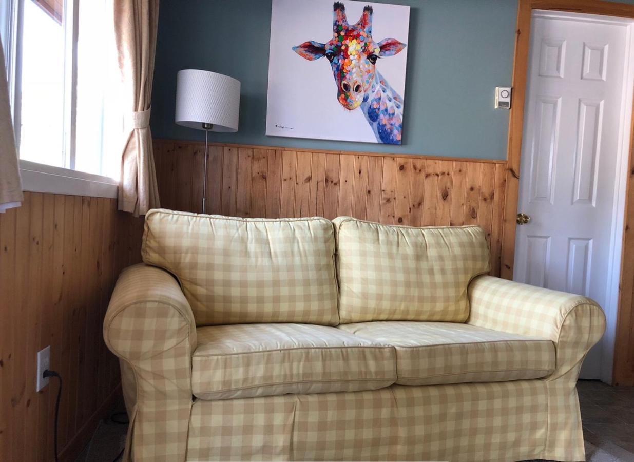 Piccadilly Motel Radium Hot Springs Luaran gambar