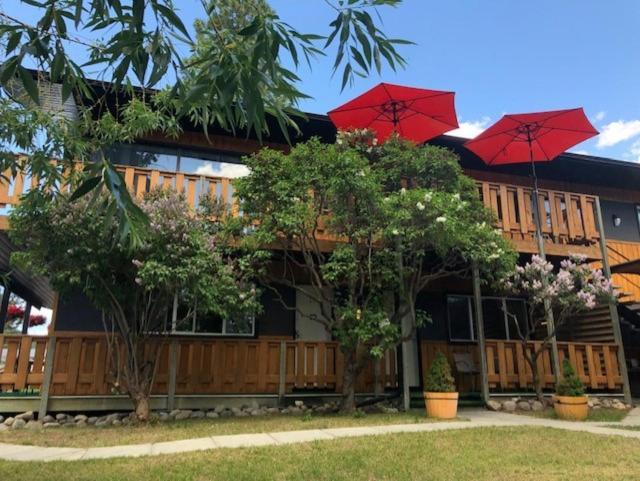 Piccadilly Motel Radium Hot Springs Luaran gambar