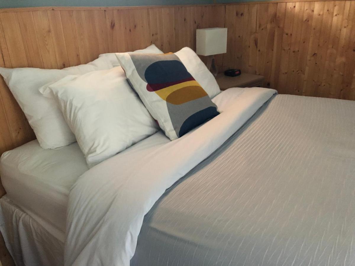 Piccadilly Motel Radium Hot Springs Luaran gambar
