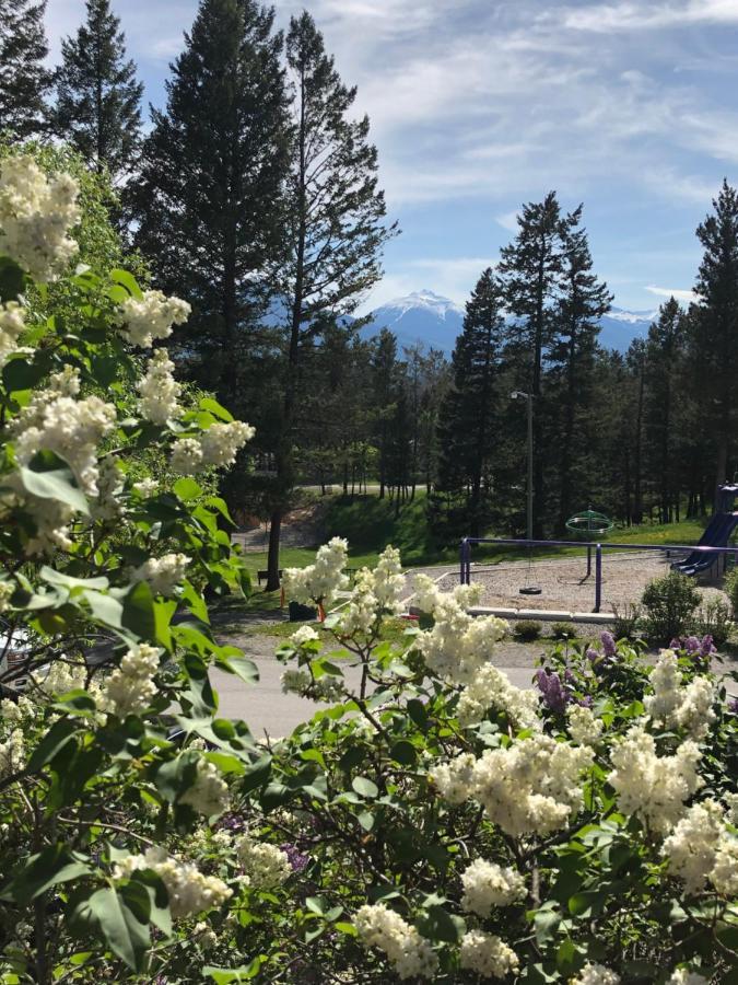 Piccadilly Motel Radium Hot Springs Luaran gambar