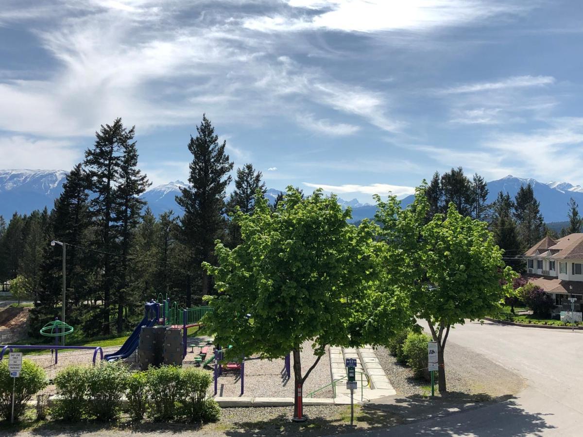 Piccadilly Motel Radium Hot Springs Luaran gambar