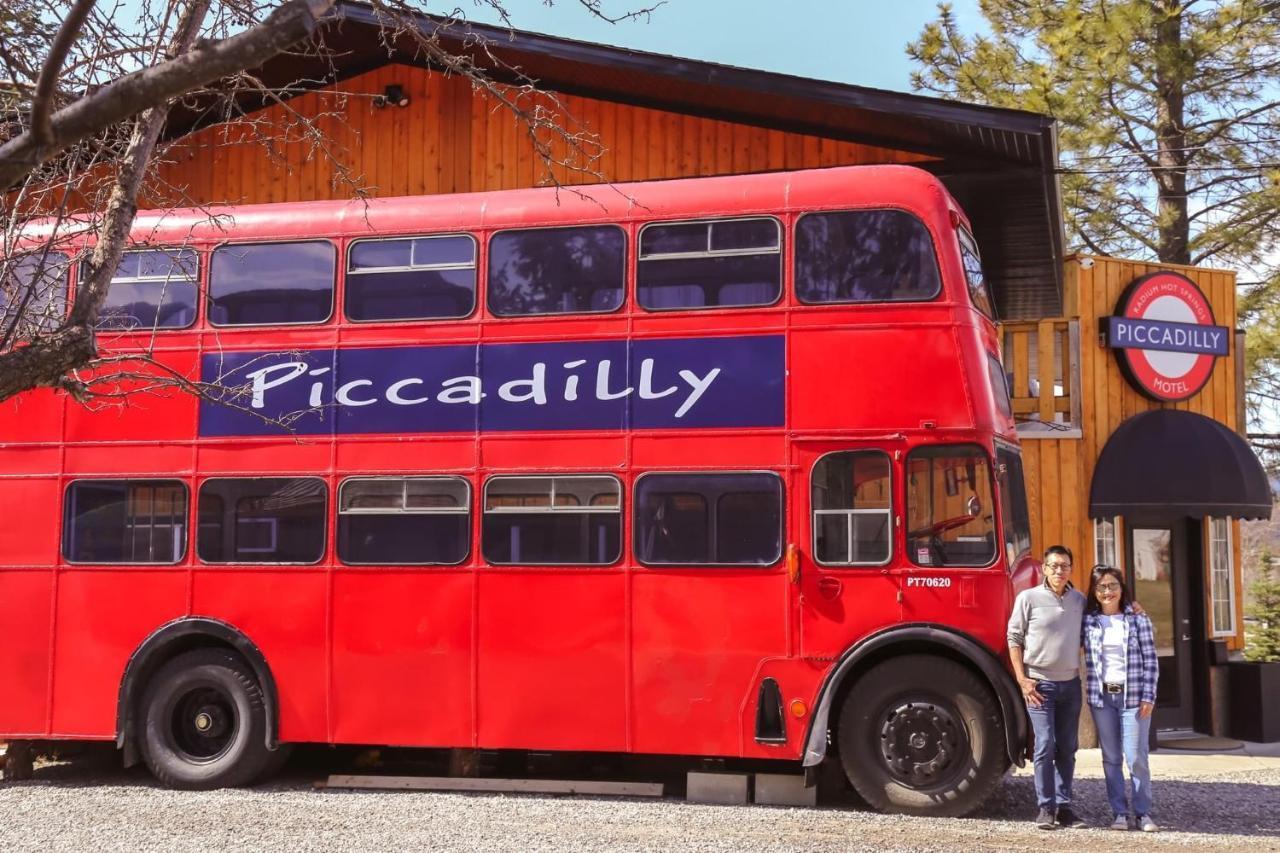 Piccadilly Motel Radium Hot Springs Luaran gambar