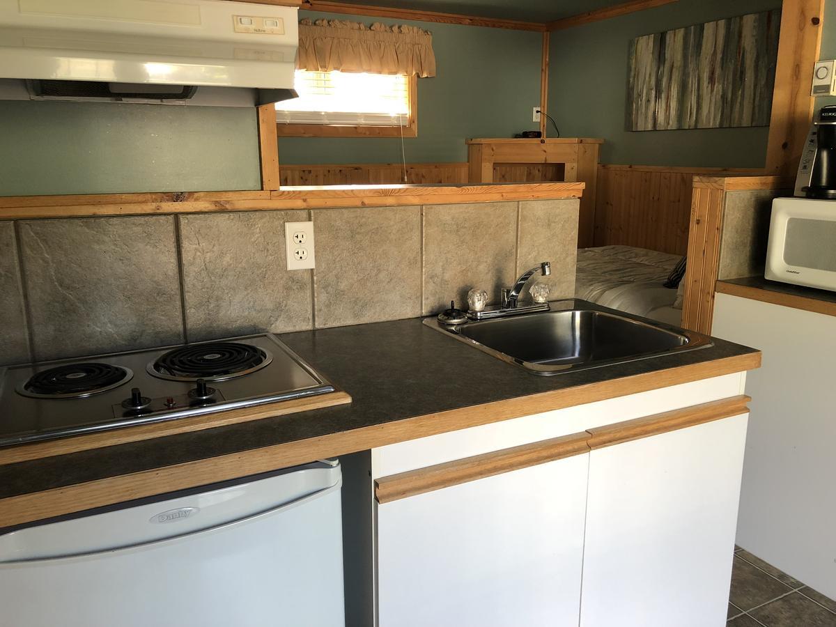 Piccadilly Motel Radium Hot Springs Luaran gambar
