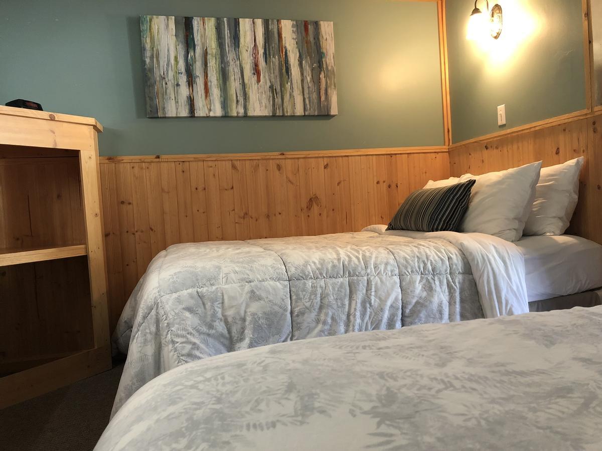 Piccadilly Motel Radium Hot Springs Luaran gambar